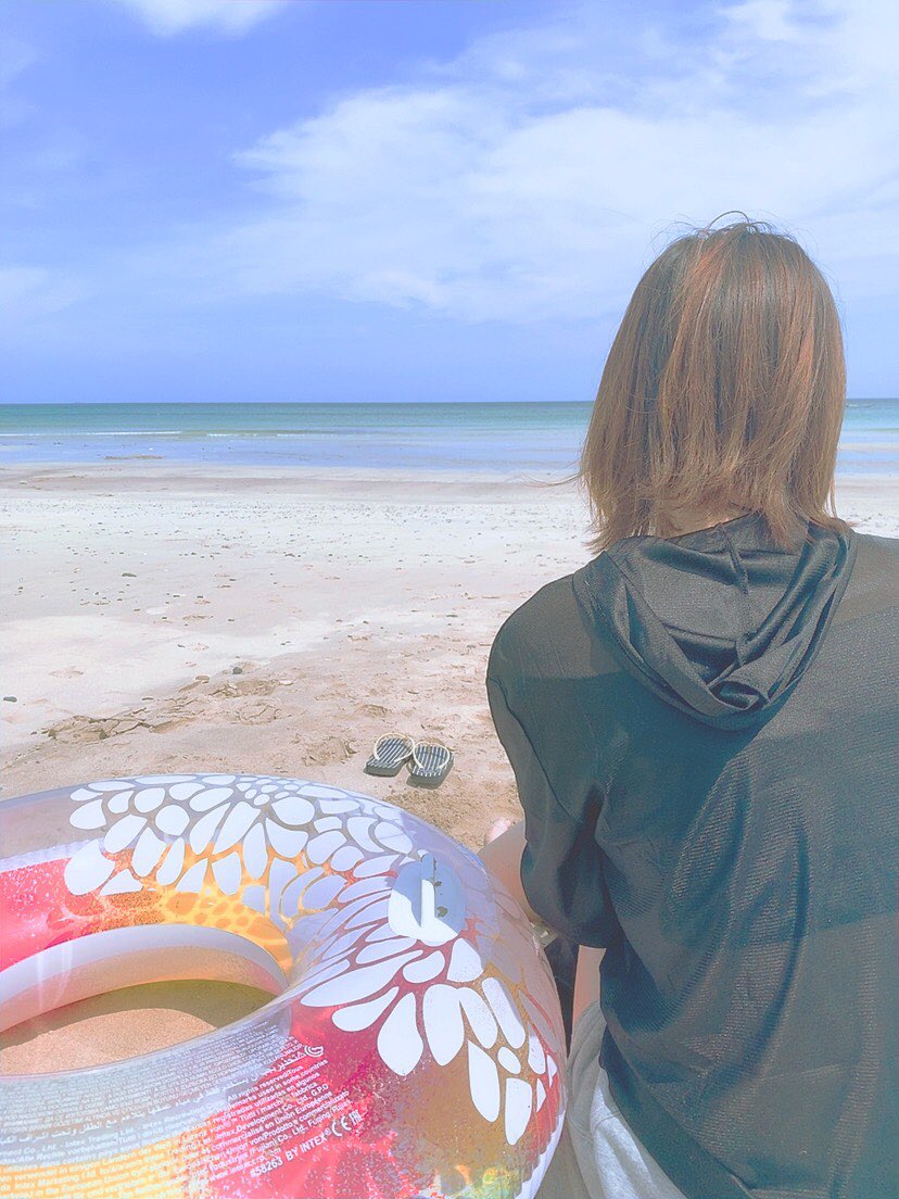 Aki__0412's tweet photo. 夏休み初の海🏖 https://t.co/hKN5WMkcFq