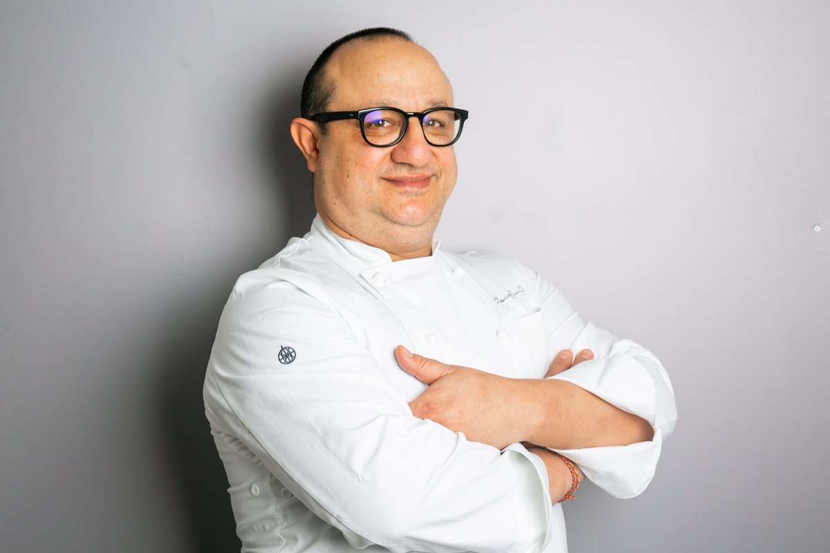cicciosultano's tweet photo. Mark the dates: from 26 to 29 September, we’ll be cooking at the JW Marriott Venice Resort & Spa...@JWMarriott @JWMVenice #GatherVenice #JWPartner
https://t.co/QioqaP2gFu https://t.co/iFksTb08mo