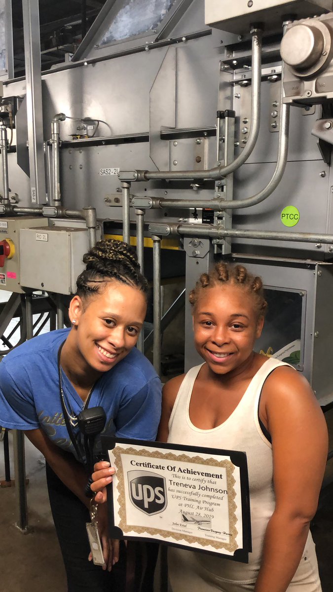 Supervisor Gabby Mcgee congratulates Treneeva Johnson on obtaining seniority.
#TeamPHLSnaps <a href="/AirPhl/">PHL Air Hub Allstars</a>  <a href="/EricLinderUPS/">Eric Linder</a> @phillyteamsfan8 <a href="/JohnEitel2/">John Eitel</a>