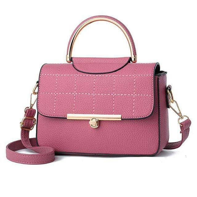 ot_couture's tweet photo. This lovely side bag is available😋
Suitable for all occasions
▪55gh▪
Just a dm away
#slayingonabudget
#classyfashion
#budgetfriendly
#staybeyoutiful✨🥀 https://t.co/8YtDmrwIHE