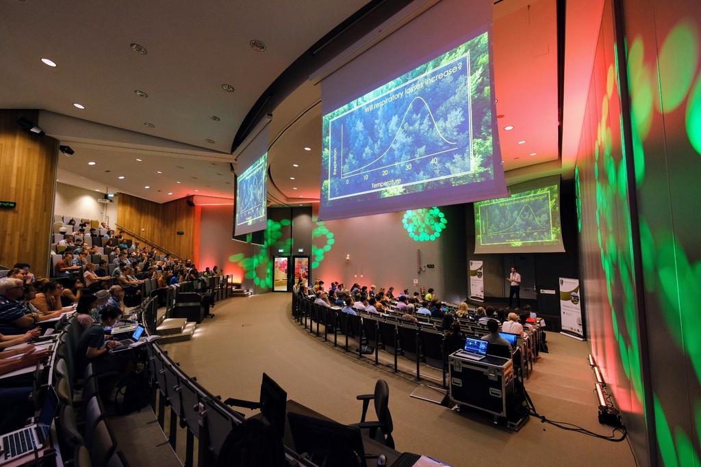 Inspiring keynote by Thomas Crowther during Wageningen Soil Conference. #WSC2019