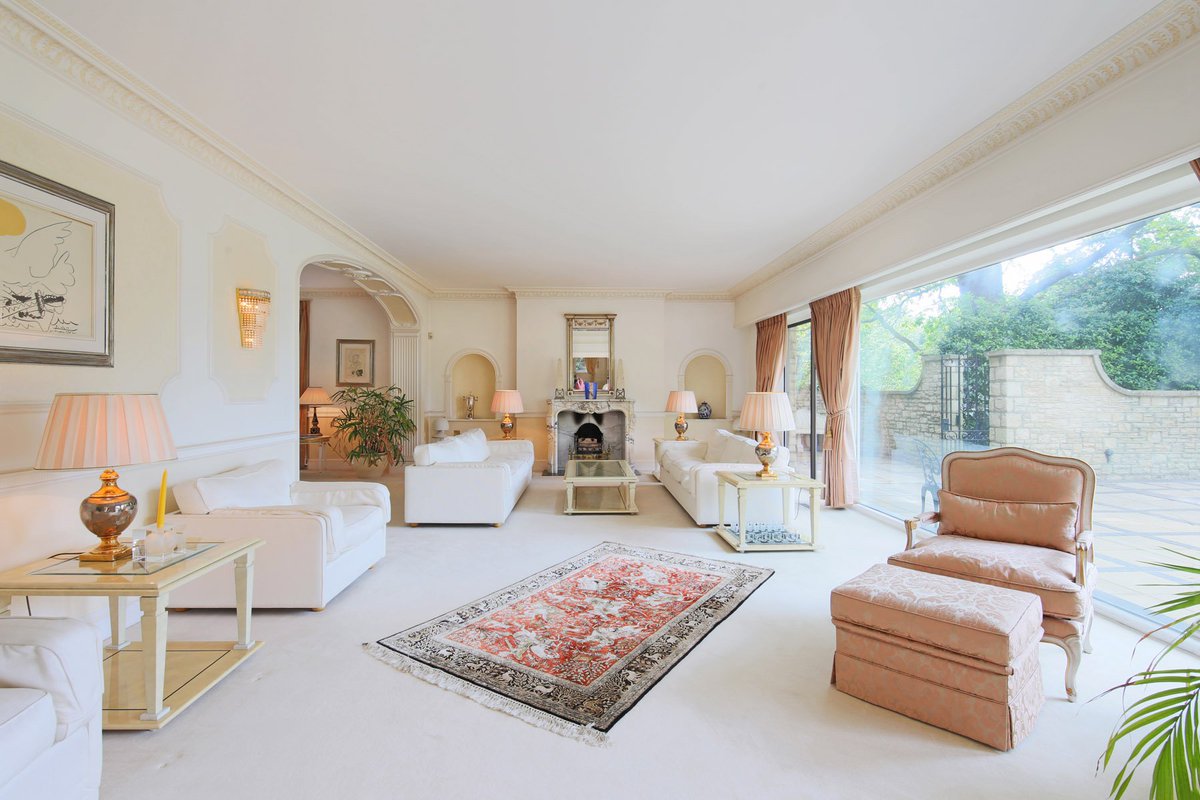 LocalityLtd's tweet image. Amazing luxury mansion available for filming and photo shoots! 
Search for location 4136 on our website or get in touch with the team on 020 7812 9144