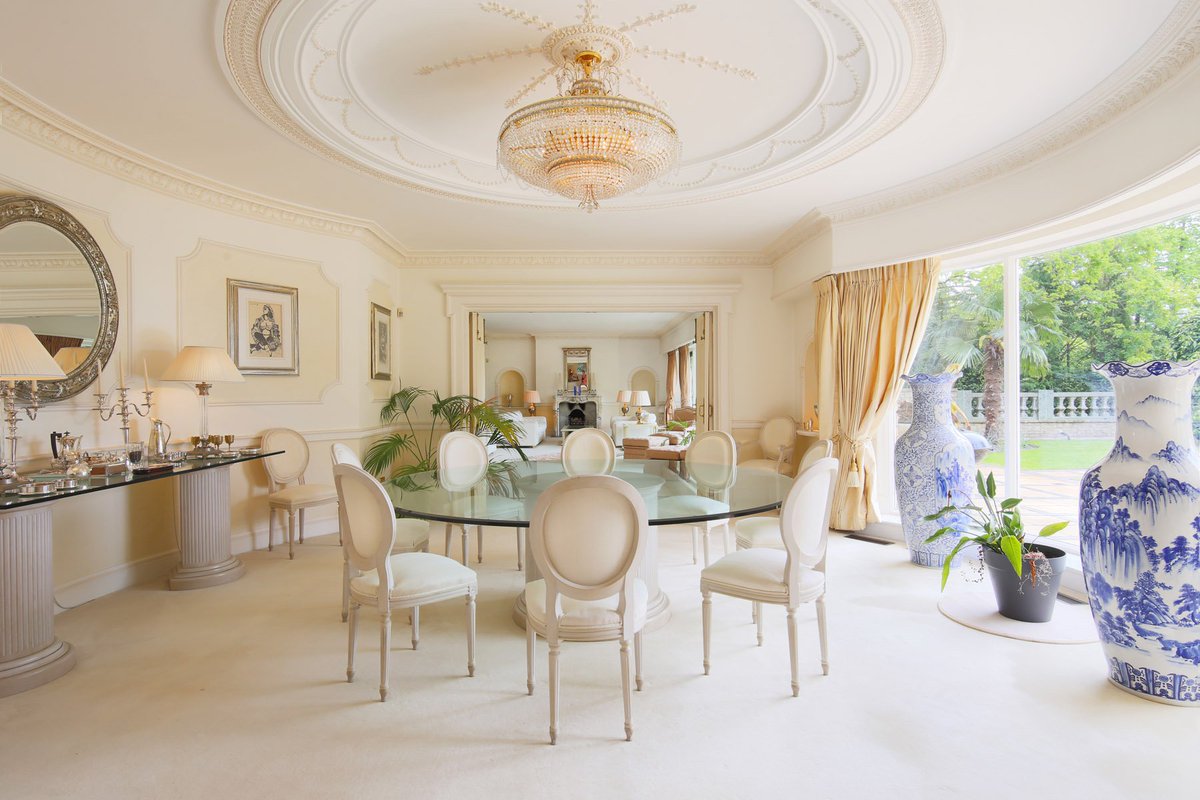 LocalityLtd's tweet image. Amazing luxury mansion available for filming and photo shoots! 
Search for location 4136 on our website or get in touch with the team on 020 7812 9144