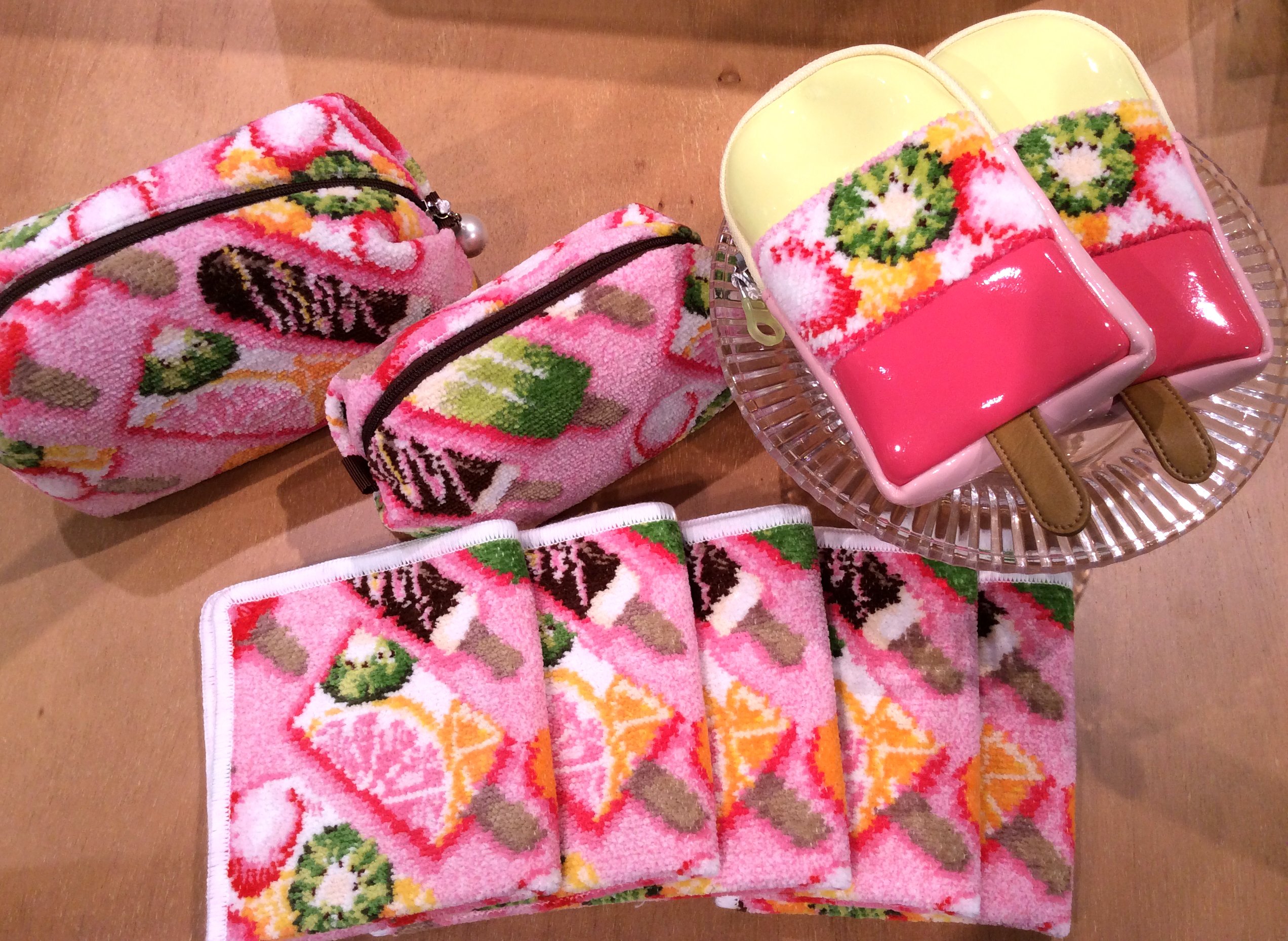 春分の日セール！フェイラー(ラブラリー) アイスポップ ハンカチ&巾着セット 春分の日セール！フェイラー(ラブラリー) アイスポップ ハンカチ