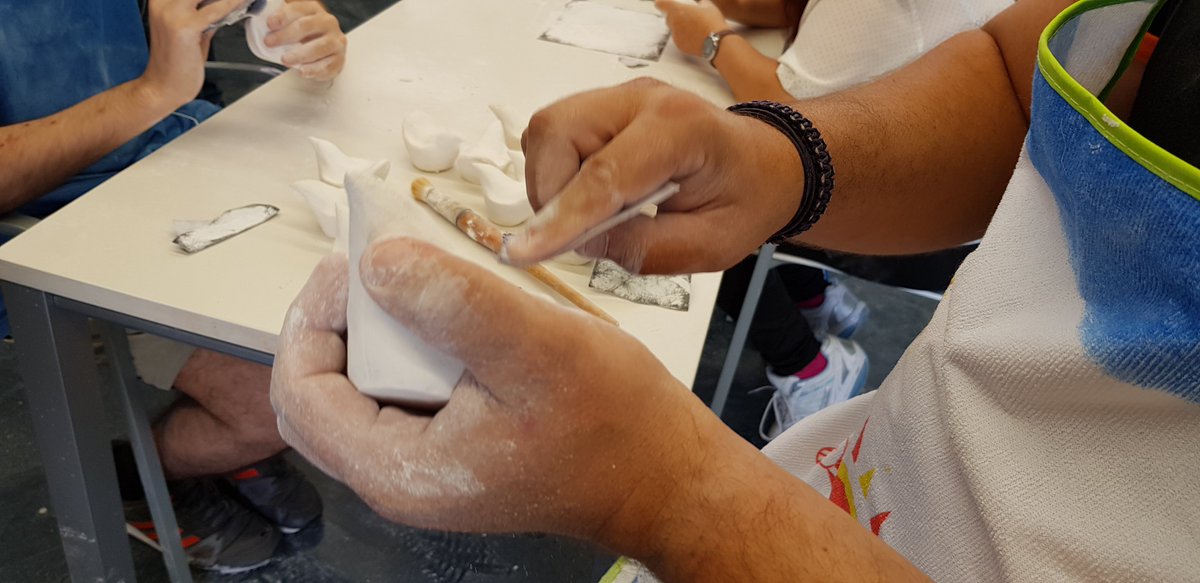 fintras's tweet photo. La historia de meses de trabajo para poder echar a volar los #vallapájaros está resumida en 👉https://t.co/Ay4ys3TnlE👈 Relato, fotos, vídeos del proceso... #25añosINTRAS #arteurbano #creatividad https://t.co/XnxR3TQF1Z