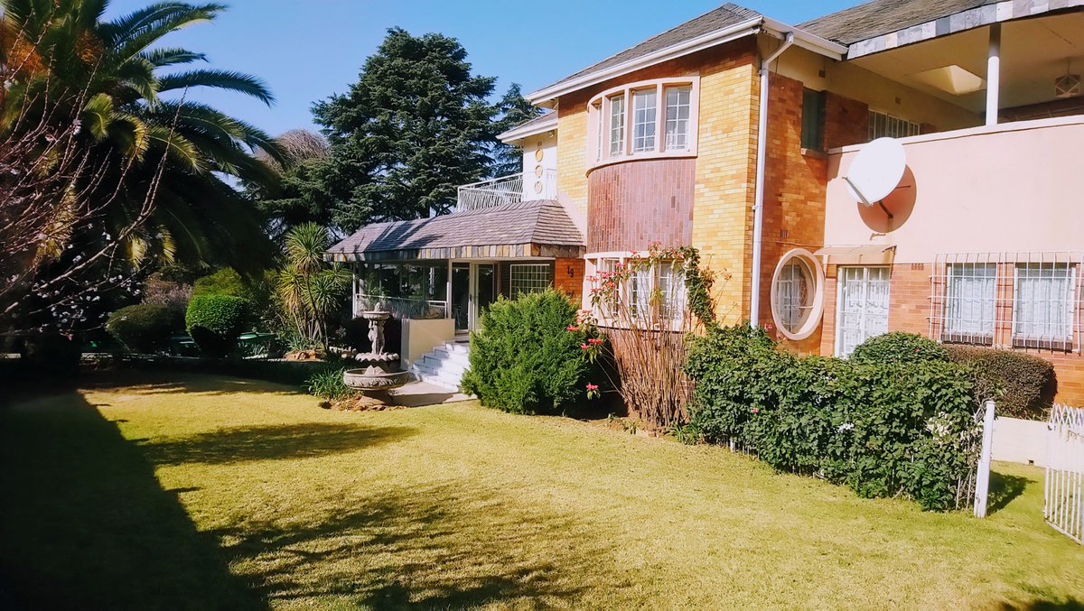 RelianceAuction's tweet image. SPACIOUS 4 BEDROOM FAMILY HOME
LARGE CORNER STAND - BOOMED AREA - MUST SELL
WANT THIS PROPERTY IN CYRILDENE??

For 'INFO PACK' comment with your email and contact number below, or contact AYANDA on 082 490 1734