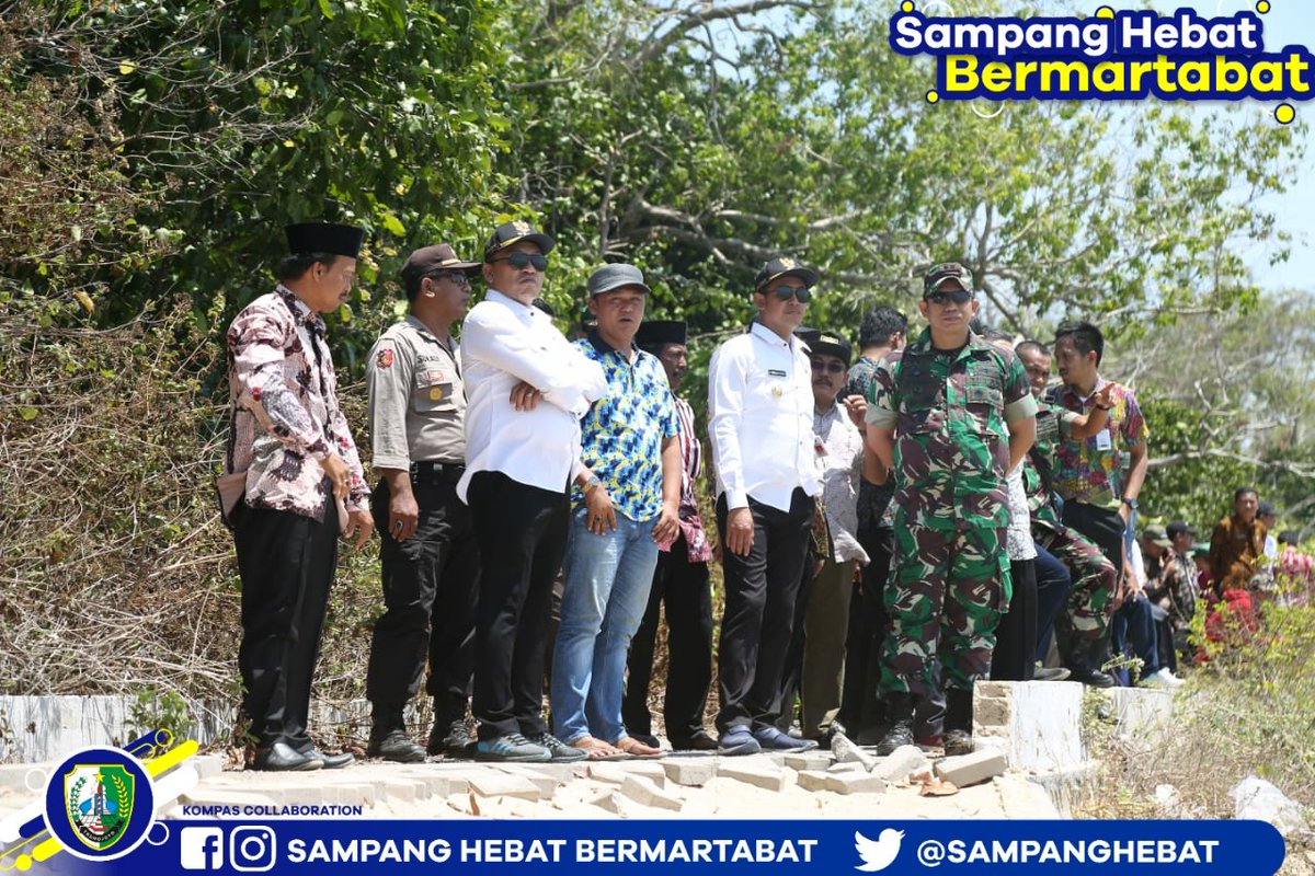 SampangHebat's tweet photo. Dok, Kamis (29/08/2019) 

Bupati H. Slamet Junaidi dan Wabup H. Abdullah Hidayat melakukan kunjungan dan meninjau Hutan Kera Nepa Kecamatan Banyuates dalam rangka pengembangan wisata. 

Foto : Humas Pemkab Sampang https://t.co/TwDuJFA2ek