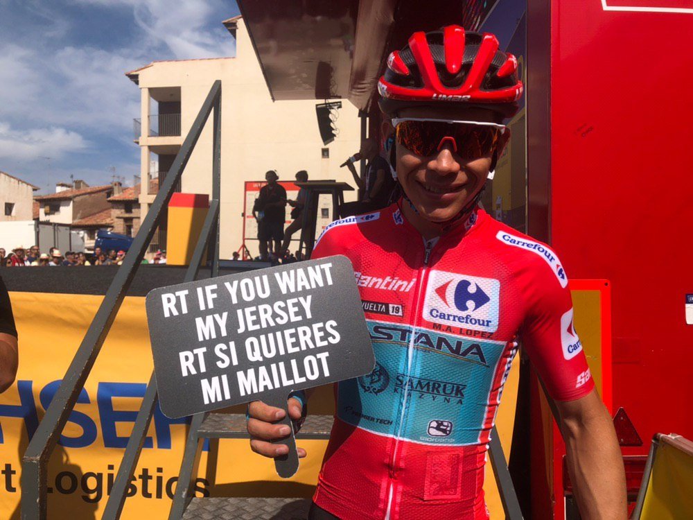 🇪🇸 Gana el maillot del líder ❤️ LA ROJA 
¡Sorteamos uno cada etapa!
➡️ RT + FOLLOW a La Vuelta y <a href="/CarrefourES/">Carrefour España</a> para participar.

🇬🇧 Win the leader's jersey ❤️ LA ROJA
We giveaway one per stage!
➡️ RT + FOLLOW La Vuelta and <a href="/CarrefourES/">Carrefour España</a> to enter.