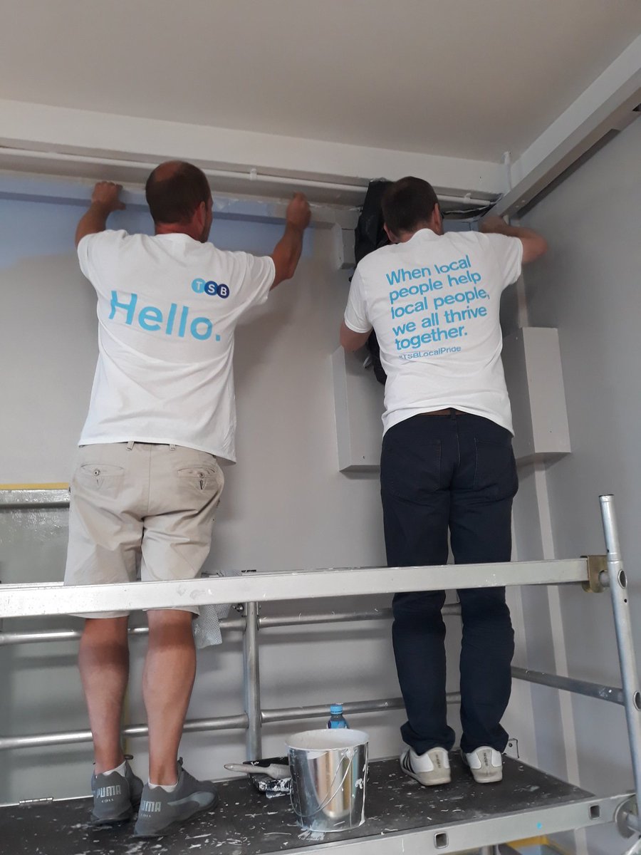 HornseyVale's tweet photo. Our year-long #LocalCharityPartner @TSB are excelling themselves today. Fantastic to have #TSBLocalPride #Haringey team to help us decorate. Thank you hugely! #community https://t.co/HhyP8qvKzQ