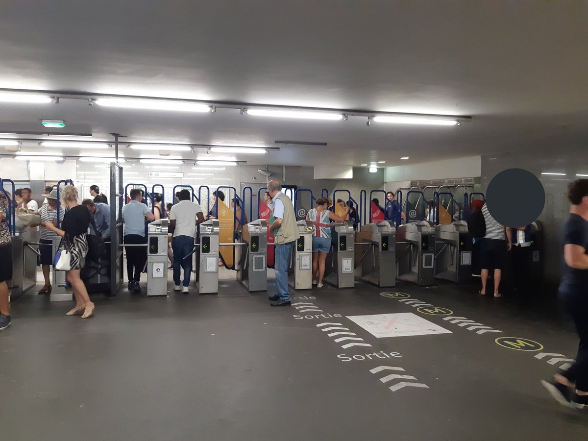 🚨 Flash info rentrée: Votre ligne de contrôle en gare de La Defense est de nouveau opérationnelle à 100% depuis ce mardi 27 Aout. Bonne rentrée à tous. <a href="/LIGNEL_sncf/">Ligne L</a> <a href="/LadefenseSNCF/">BéconLaDéfenseSNCF</a>