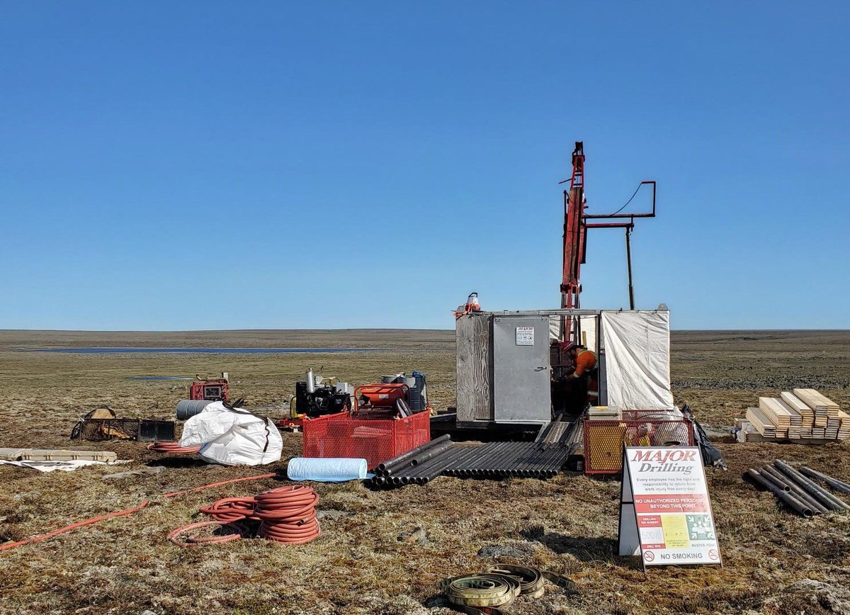 MajorDrilling's tweet photo. Initial exploration for gold-bearing rocks on the @solstice_gold project commenced this month. The program is ongoing with #MajorDrilling teams continuing work at the Rankin Inlet, #Nunavut heli-supported drill site. #DefiningExploration https://t.co/Lm2jio7NgG