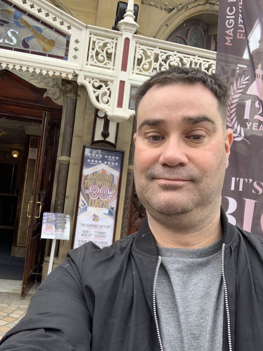 theatrecat_North West tweet media