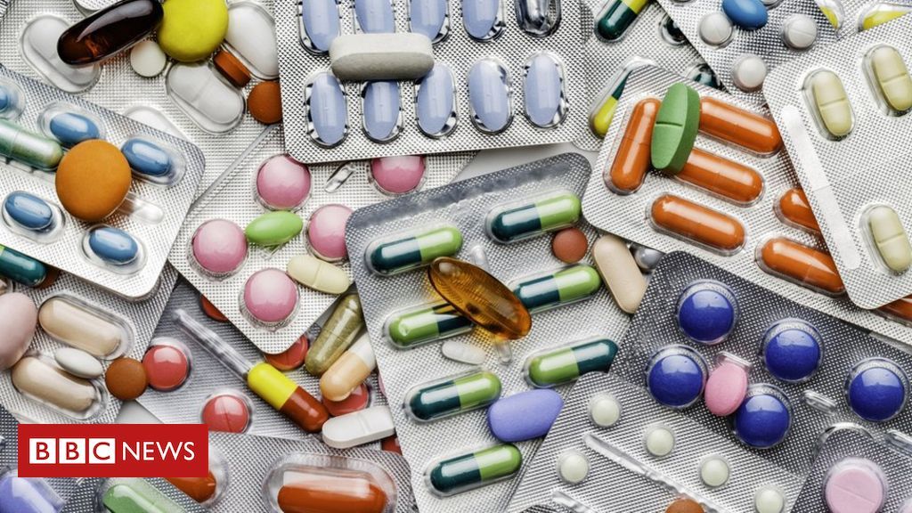 one_call1's tweet photo. Brexit: Health leaders issue new no-deal warning

In a letter to the prime minister, the heads of 17 royal colleges and health charities across the UK say clinicians are "unable to reassure patients" their health and care will not be affected.

https://t.co/TYkzHkI6lT

#Brexit https://t.co/GqbtyVHRQ5