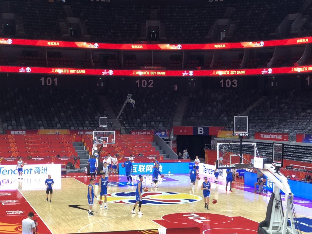 OneSportsPHL's tweet photo. First practice of Gilas Pilipinas in Foshan, China. | @carlo_pamintuan 

#FIBAonESPN5 #PilipinasGotGame #FIBAWC https://t.co/GlfVdiAkyF
