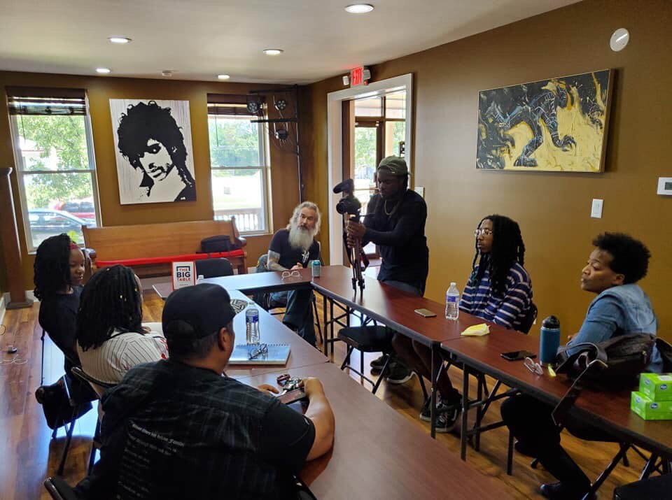 HakimsArtNStuff's tweet image. Yesterday I had the honor to speak at 2 big table talks about art. The conversations we had are just the beginnings of creating a better community here for artists and enthusiasts. #thebigtable #artmakescbus