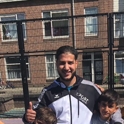 Lekker sporten in de wijk op de pleintjes! Op de Courts en Playgrounds worden in Kanaleneiland en Rivierenwijk na schooltijd verschillende activiteiten georganiseerd door Buurtsportcoach <a href="/SU__Nabil/">Nabil Azarkan</a> :
sportstad-utrecht.nl/spor…/streetsport-zuidwest/