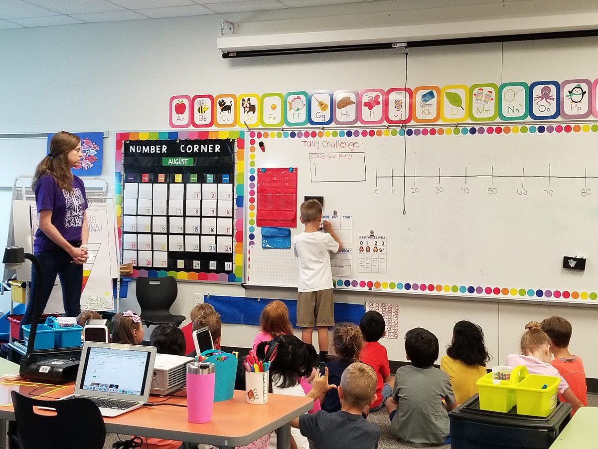 itsmeDarbyT's tweet image. You can do number corner in August? Yes you can! Ms. Findley's class has great systems in place for morning routines only 10 days in. #mathRocks @lisdelemmath #mathmindset 👏👏👏