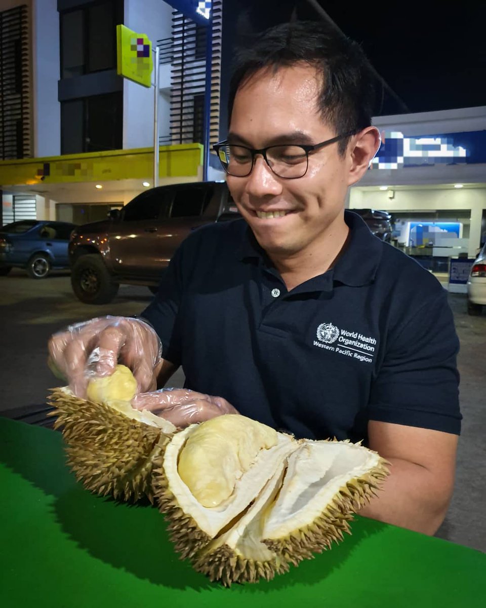 AlbertDomingo's tweet photo. It's easy to #EatHealthy when fruits like the Marang (Artocarpus odoratissimus), Mangosteen (Garcinia mangostana) and Durian (Durio sp.) - among many others - are readily available and quite affordable!

📷: F. Tanggol
#Sox #VisitSox #SoxisNext https://t.co/OoCmXU3NL9