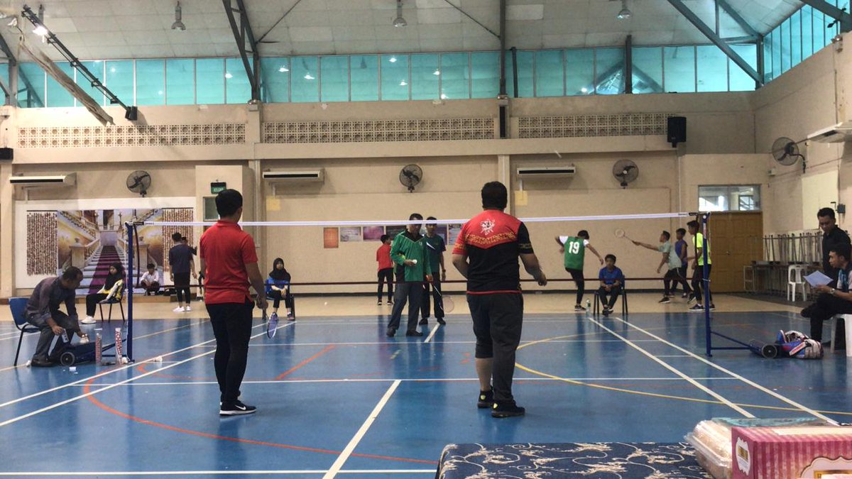 SMASMediaClub's tweet photo. SMAS holding its annual badminton competition among teaching and non-teaching staffs for 3 working days from today (29-Aug) until Monday (2-Sept) https://t.co/MXjTotihZS