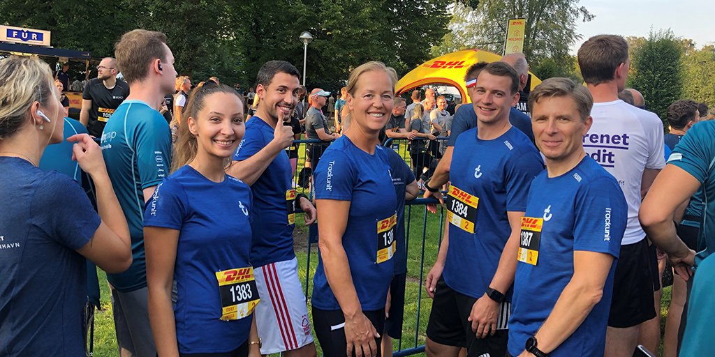 trackunit's tweet photo. Last night close to 50 Trackunit colleagues participated in the DHL run in Aalborg, Denmark. It was a fantastic evening boosting the feeling of unity and bringing all collegues from across departments closer together. 
#workhardplayhard #wearetrackunit #colleagues #fun https://t.co/1HFperpkOK