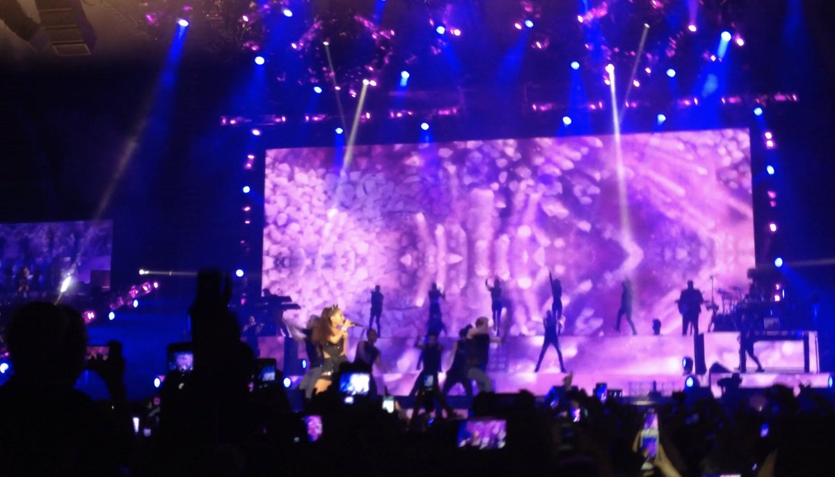 remisadream's tweet photo. hmt x dwt x swt :’) https://t.co/ksJ82QBIA5