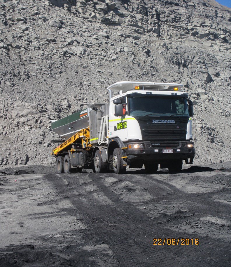 MINE_Magazine's tweet photo. #ad Stemming Trucks offer unparalleled speed, accuracy and safety that has become an indispensable tool for every large scale mining operation For more visit: https://t.co/t9ZUl83Ncx
#ausroad #ausroadshire #ausroadequipment #stemmingtrucks #contourloaders #watertrucks #aimex https://t.co/H8SOw7Didw