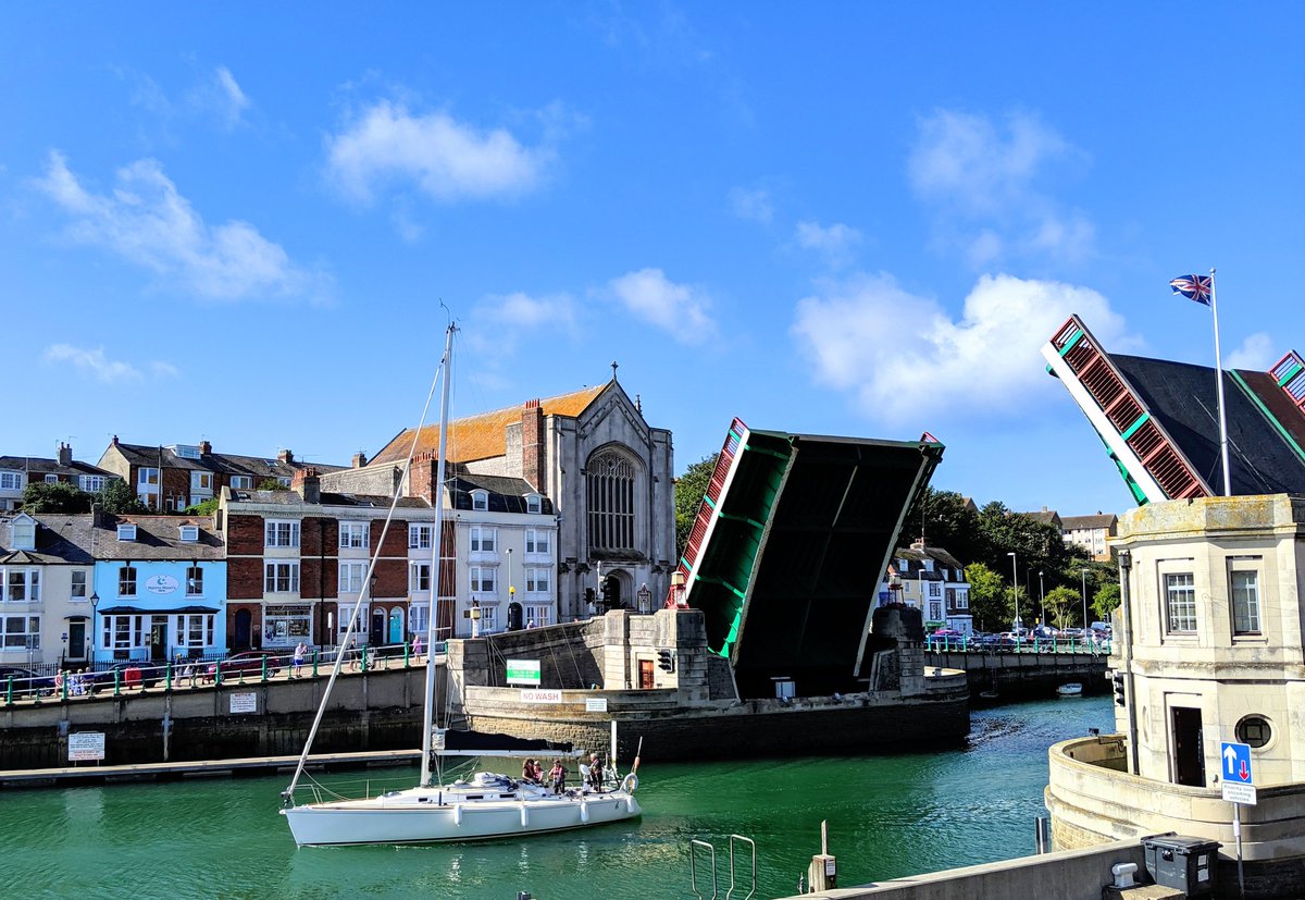 It's impossible to get tired of this view! 😍 Happy Thursday everyone! X