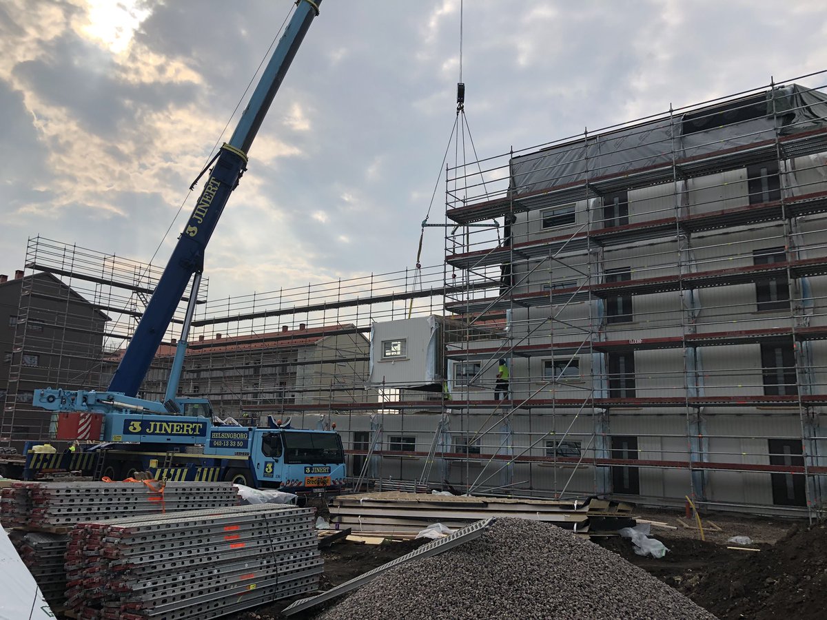 henrikdavidsso2's tweet photo. Assembly at project Synålen, Bunkeflostrand, Malmö. 212 rental apartments for MKB. #boklok https://t.co/CSSJWuI9BC