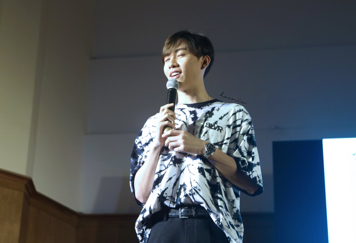 HoangHaenie's tweet photo. Everyday just missing you.....
#หัวใจศิวัช #MarkSiwat
#MemorywithMark https://t.co/wrbqFXyMSq