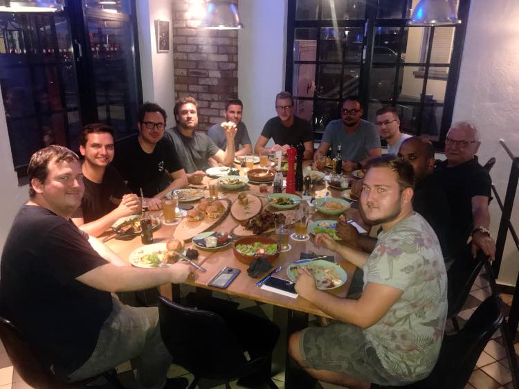 conplus's tweet photo. Gestern war der conplus-Ausflug mit “conprix“.
Dieses Jahr war das Können auf der FunFußball Anlage im Alpenpark Neuss gefragt.
Danach gab es ein leckeres Abendessen in der Hensen Brauerei!
Werden auch Sie Teil des Conplus-Teams!
#teamconplus #conplus #funlifebalance https://t.co/hllP97GzMX