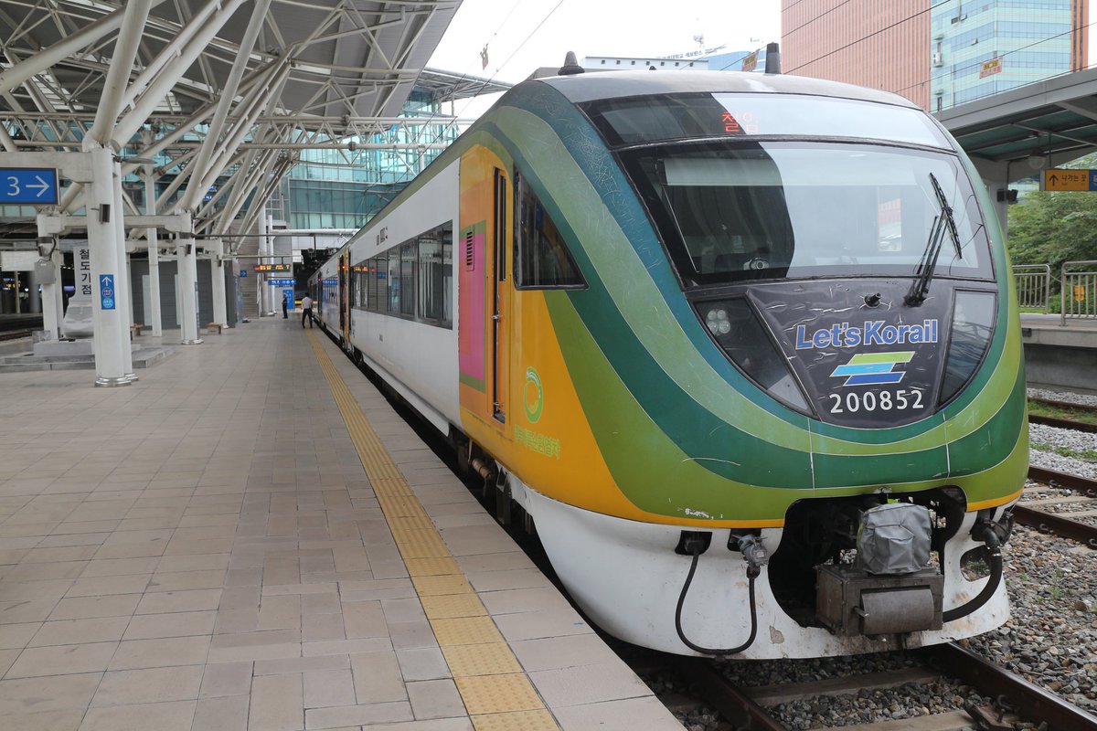 twittkto's tweet photo. 忠清北道方面への旅行に便利な観光列車「O(オー)トレイン」🚄 ソウル駅を出発し、#清州、#忠州、#堤川、#丹陽 など忠清北道にある主要観光地に停車します。運行は週末のみですが、旅行の日程と合えば利用してみてはいかがでしょうか😃☝ 韓国の鉄道について⇒ https://t.co/zYQe1cEvKv https://t.co/hB94JQUVwC