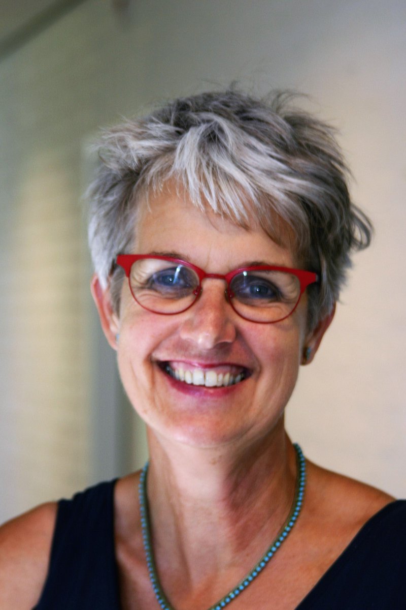 Mentalizing Based Art Therapy - Artwork can be perceived as an externalized form of mental content, which is normally opaque!

Marianne Verfaille will provide this workshop together with Suzan Kuijken.

For more information: lnkd.in/gtvs4kk