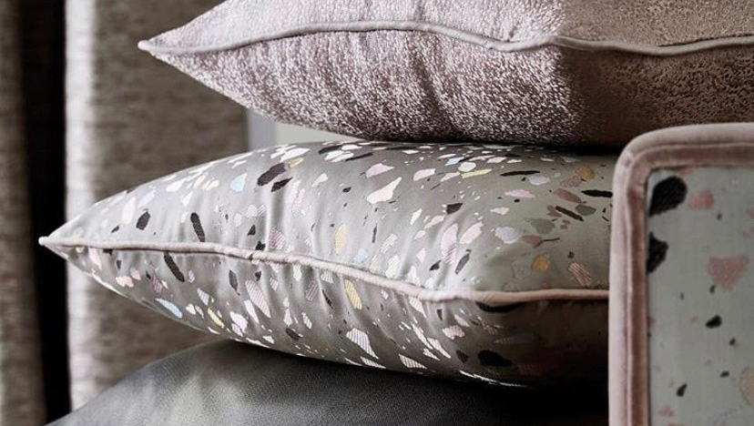 jamesharefabric's tweet photo. These stunning cushions in Mineral, Pink Crystal. Terrazzo, Pastel and Kohinoor, Pastel are from our Hatton collection inspired by the beauty of jewels.
#jameshare #cushions #interiordesign #designinthedetails #blush https://t.co/4YQwcuyszv