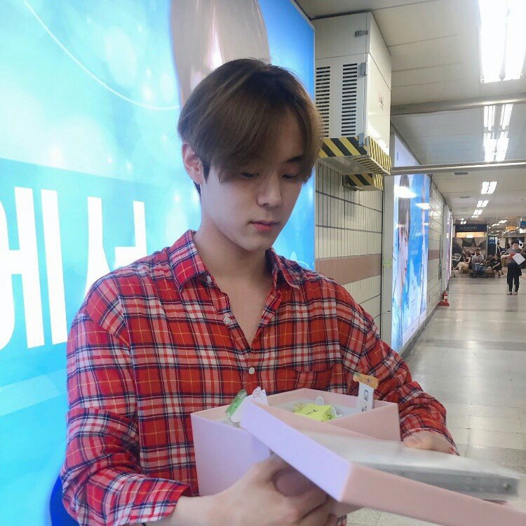 BABYSEOBIN tweet media