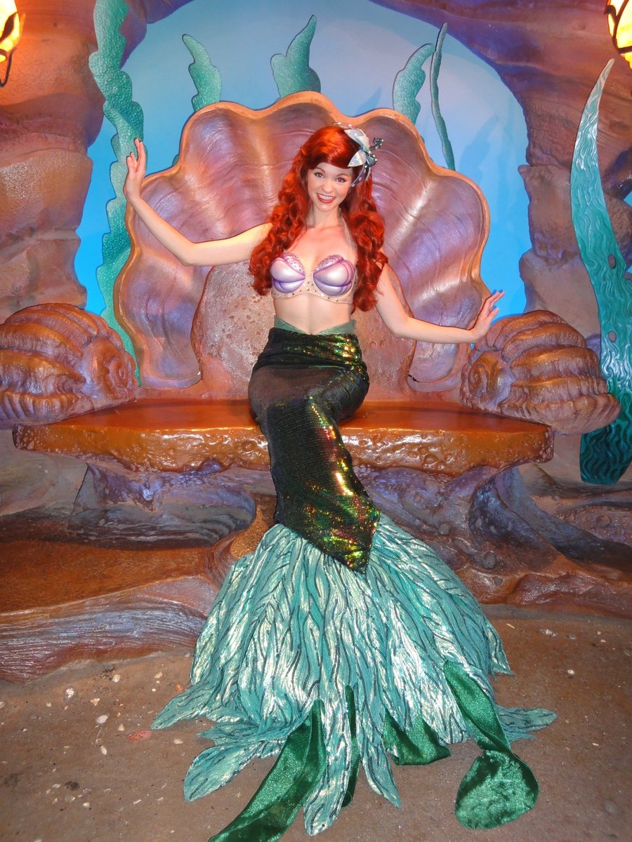 おはけん アリエルのグリーティンググロットがクローズなんて シーがオープンした時にはアリエル に会える施設がなくてガッカリだったので グロットが出来て嬉しかったな 画像はtds Wdw旧 Wdw新 Dlのグロット Dlのグロットは屋外だったんだよね