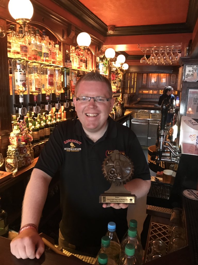 CelticCanada's tweet photo. @LowrysBar we had a grand afternoon thanks lads! #lowrys #spiddle @galwaytourism https://t.co/n0BnCYH3dF