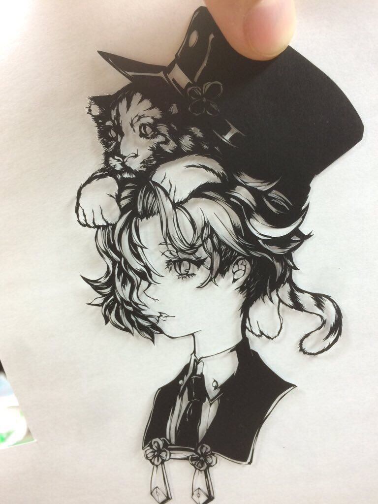 参考に今まで作った切り絵をぶら下げとく 