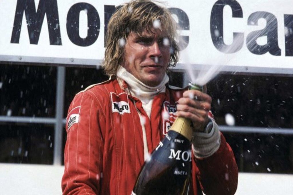 OfficialMsnfr's tweet photo. 🎂Formule 1- #onthisday James Hunt aurait fêté ses 72 ans. Joyeux anniversaire champion !
#birthdayman #jameshunt #formula1 #motorsport #motorsportsnews https://t.co/p96nuA1eyl