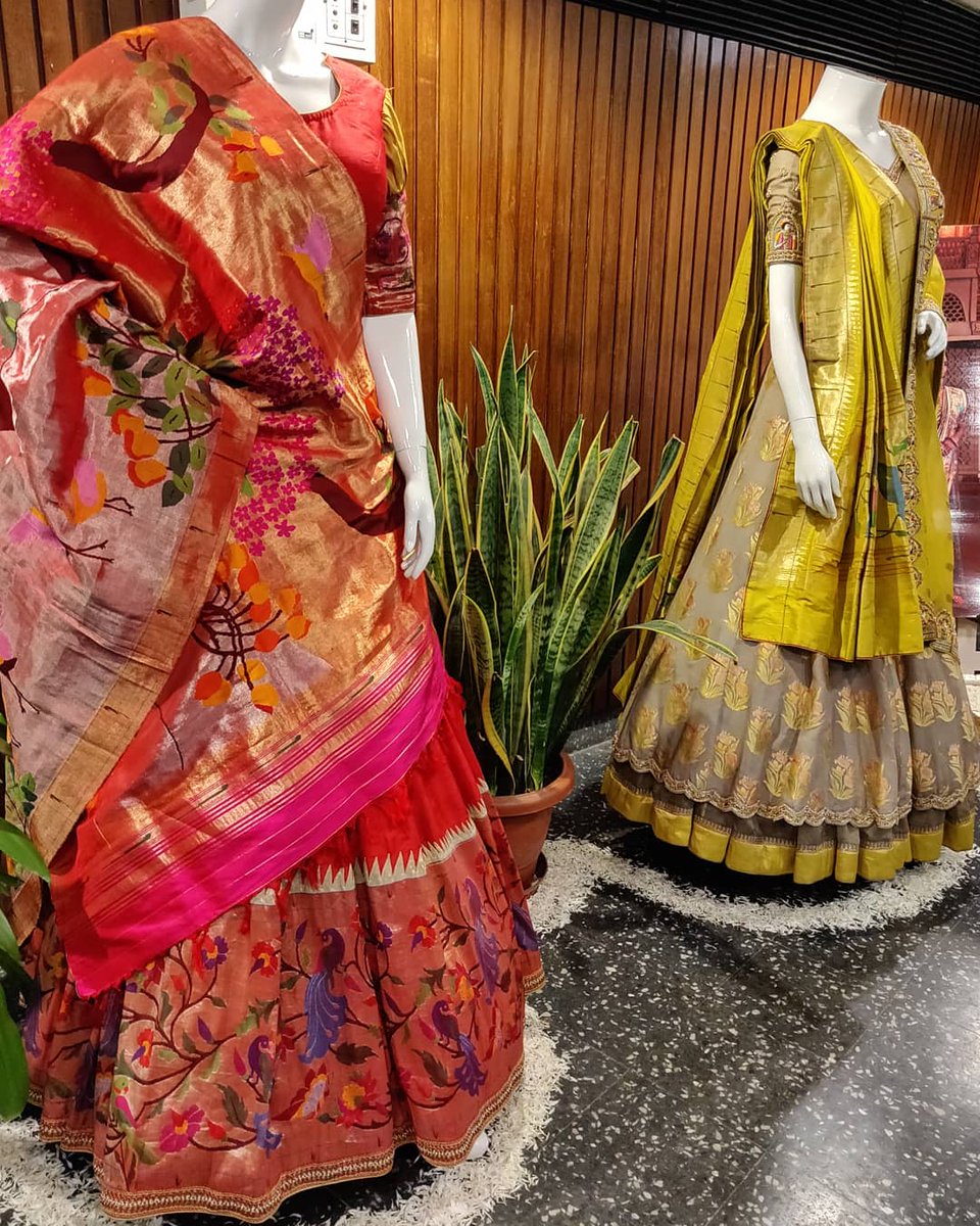 SenhoraMagazine's tweet photo. #NoorJehan - A collection which brought the glory of Mughal courts through their clothes. Rich textiles such as paithani, bandhani, banarasi silk, tissue, kota, organza and patloa are used to give the collection royal feel.  @ashaandgautam https://t.co/Is5vASvWmX
