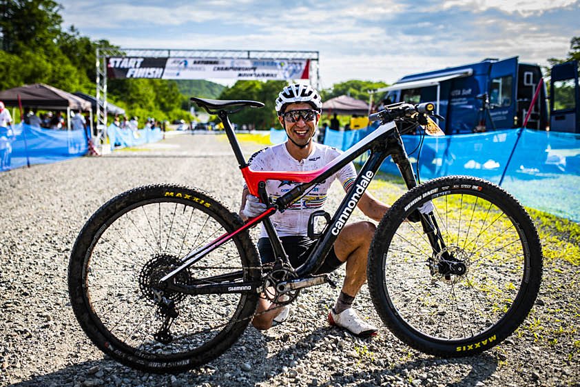 CannondaleJapan's tweet photo. MTB全日本選手権11勝目を達成した山本幸平のレース一日を追ったムービーが公開されました。アジア人で世界のトップ10に入ることを目指す山本の口からは強い意志を感じ取ることができます。���対王者の走りをご覧ください!https://t.co/ndCvy6PT0Z #DreamSeekerMTBRacingTeam #FightWithLefty https://t.co/0H1GDCyLTC
