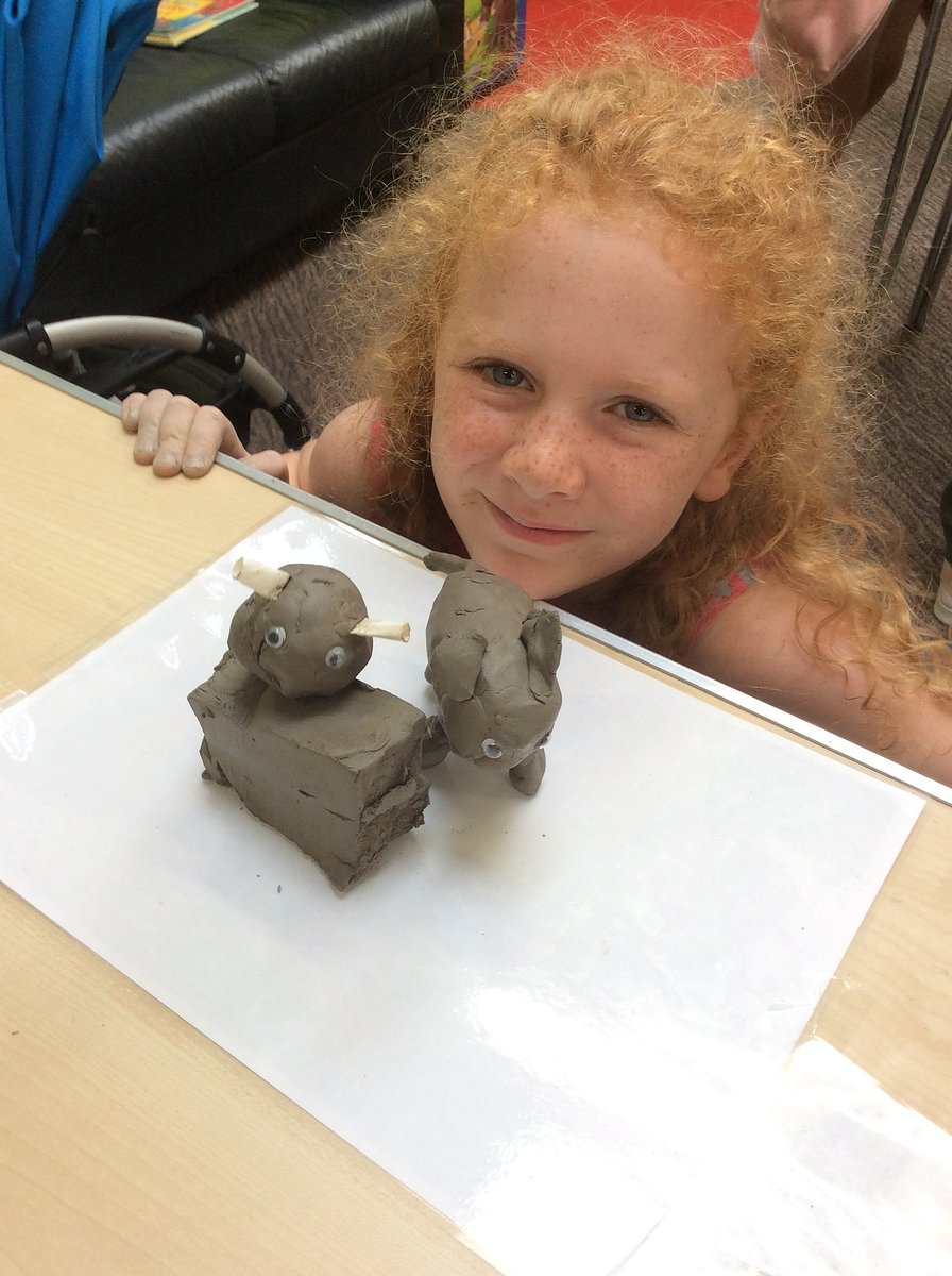 gloslibs's tweet photo. Longlevens Library ran a “Clay aliens” craft event. The children, grown ups and volunteers had great fun getting very messy, and sculpting a variety of inventive creatures and designs!
#summerreadingchallenge #SpaceForReading https://t.co/9i674ZQlhE