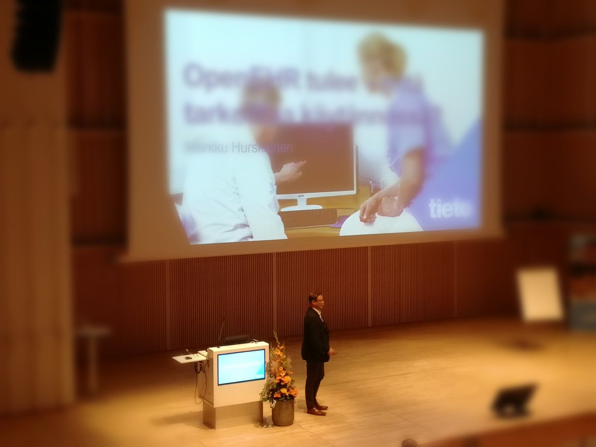 Matulainen's tweet photo. Markku Hurskainen avaa osallistujille mitä OpenEHR tarkoittaa käytännössä #pääkäyttäjäforum https://t.co/AgVQH8JUyW