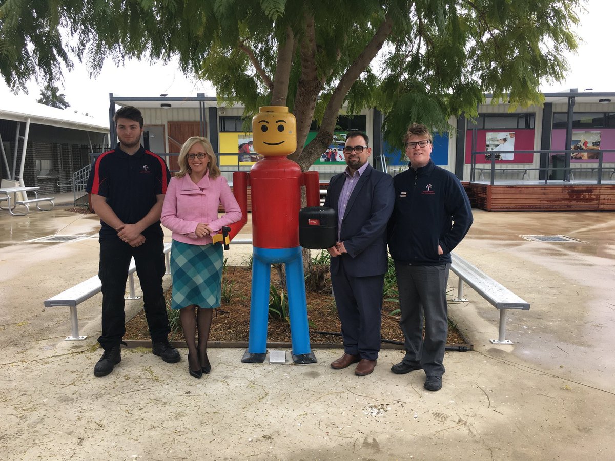 We enjoyed showcasing our #SBAT program at the McCarthy Campus this afternoon with Member for Lindsay, Melissa McIntosh as part of our #NationalSkillsWeek celebrations