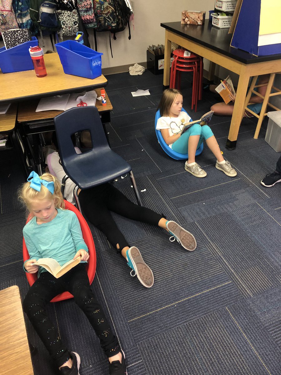 mrs_caudell's tweet photo. Building our reading stamina using our new scoop chairs that were donated through our Kings wishlist! Thanks so much for your generosity! #jfbgrade2kottagekrew https://t.co/Ff5RXg4CKU