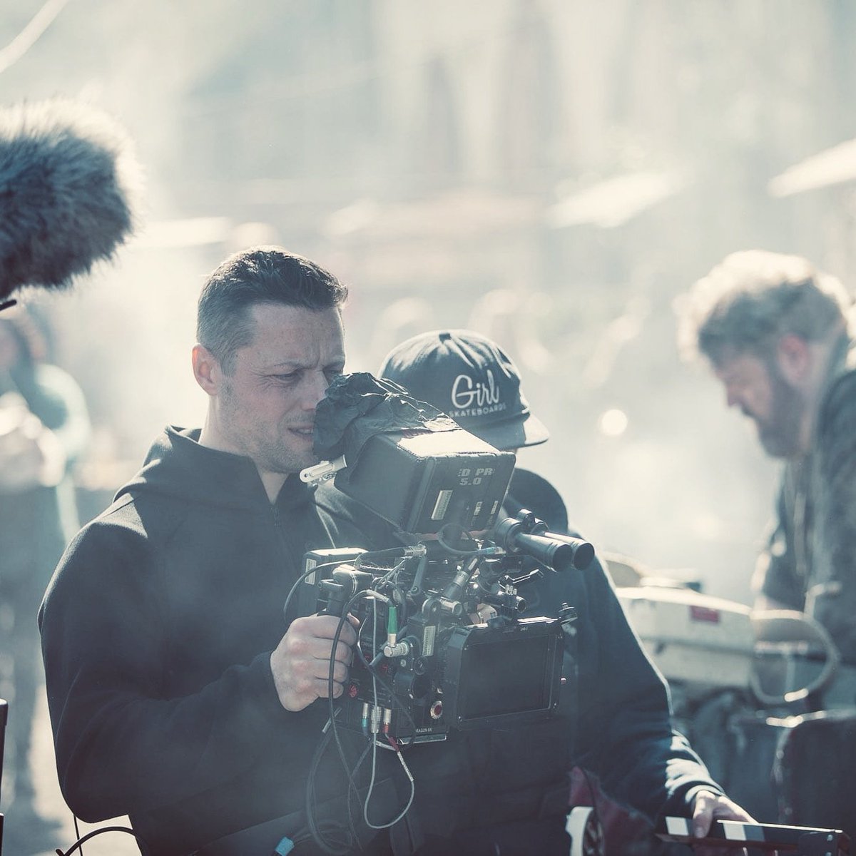 One day to go, and next up is our brilliant Director of Photography Ciro Candia! 🎥 "Looking forward to working with Alexander and the team on this exciting project and capturing some memorable scenes with Emma, Ferdinand and the stunning Welsh landscape." <a href="/ci77a/">Ciro Candia</a>
#hereweareshort