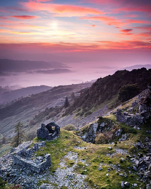 lakedistrictnpa's tweet photo. There's so much history to discover and enjoy in the #LakeDistrict ⛏️Have you got a favourite quarry in the National Park?
📍Lingmoor Fell
📸johnshedwickphotography https://t.co/vJL7v2bNGh