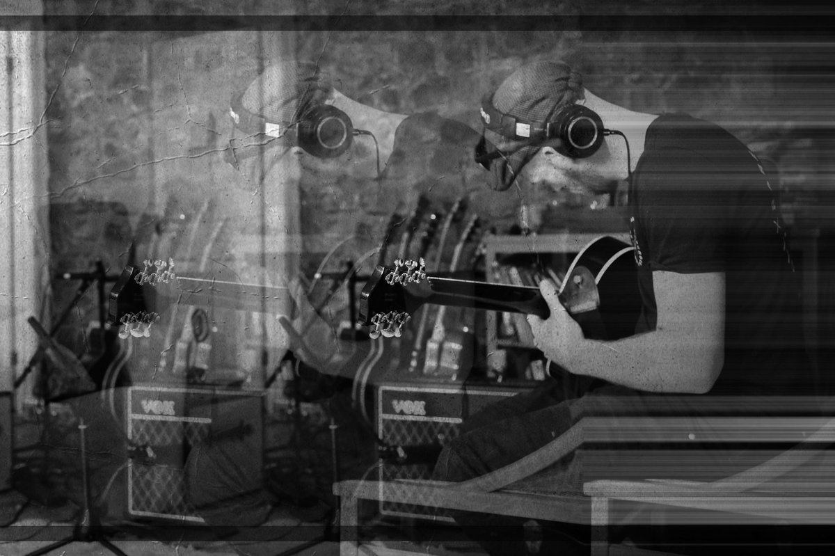 Jackellismusic's tweet image. “We turn all our memories, indulged in a remedy, when we lay here dancing dreams above our heads” ✍️ #bulletproof