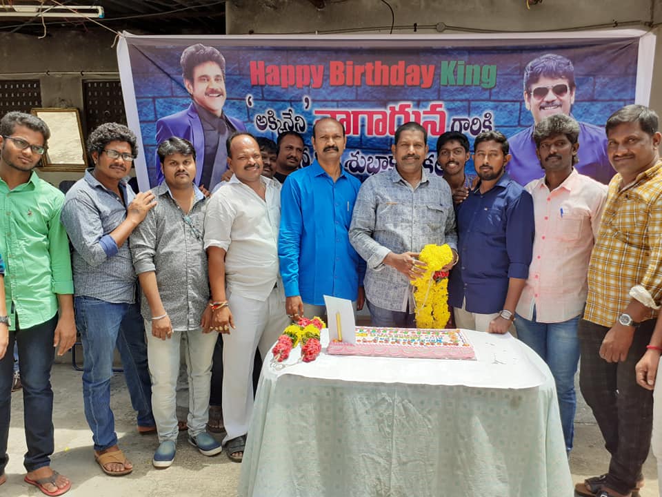 prasu0707's tweet photo. #HBDKingNagarjuna
#HBDTrendSetterNag
@iamnagarjuna birthday celebrations in Vijayawada
#NSRFC https://t.co/gaD5g2Injy