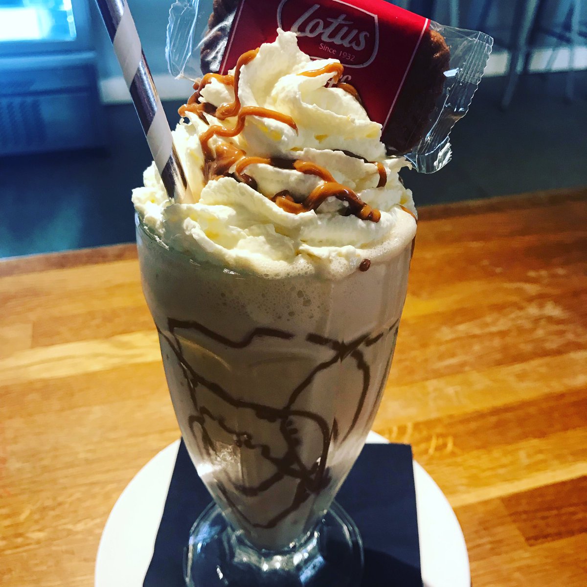 poshicecream's tweet photo. 🥤🍦🥤the #biscoffmilkshake has landed ! We’ve tried it of course and it’s blooming amazing ! Come and try yours made with our handmade icecream makes it extra spesh !! #biscoff #icecream #allmadehere #specialtreats #knutsford #cheshire 🥤🍦🥤 https://t.co/tqmLimPIyI