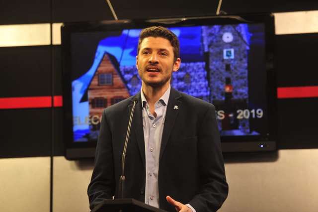 Participamos del segundo bloque del debate de candidatos a Intendente 2019.
Gracias Canal 6 por permitirnos exponer nuestras propuestas e ideas y compartir nuestra forma de hacer política, de la mano de la convicción y la vocación de servicio.